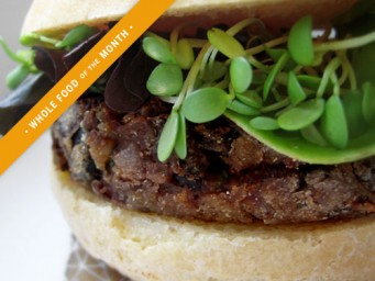 Hamburger di grano saraceno con fagioli alla messicana Hamburger di grano saraceno con fagioli alla messicana